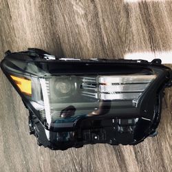 2024 2025 TOYOTA TACOMA HEADLIGHT LED PASSENGER SIDE “R” ORIGINAL OEM 
