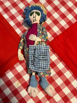 1995 Hallmark Shoebox Cards Maxine Cloth Doll