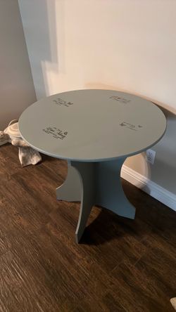 Table 30” diameter 31” height