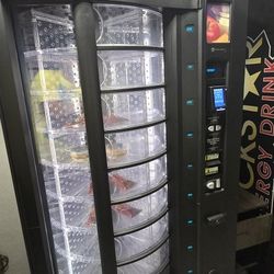 Crane Cold Food Vending Machine