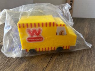 ***New Sealed*** Rare Wienerschnitzel 2002 Wiener Wagon Pull Back Vintage Toy