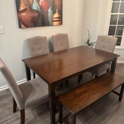 Dinning Room Table w/4chairs & Bench