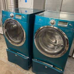 Electrolux washer and gas dryer set 