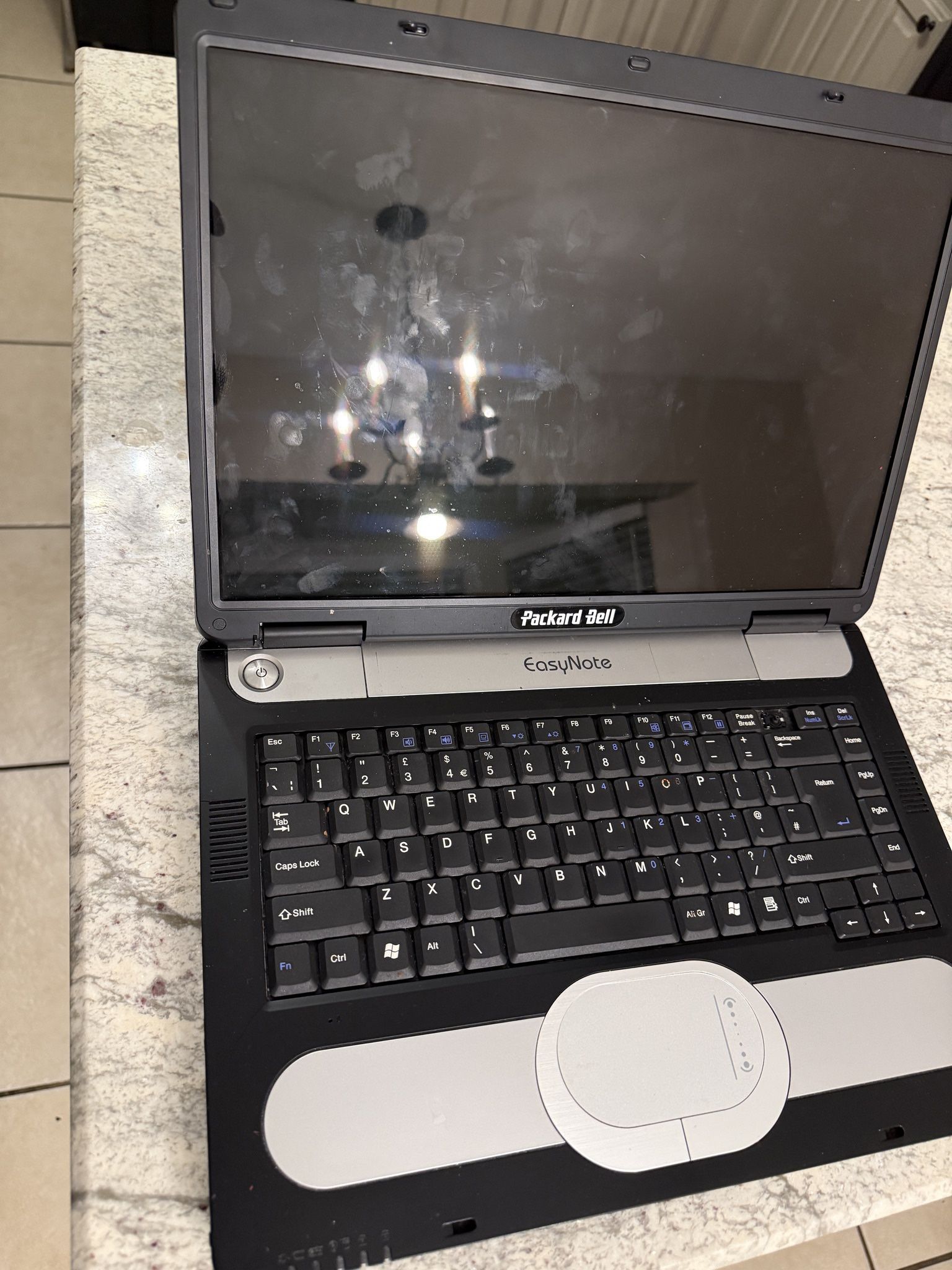 Vintage Packard Bell EasyNote Laptop – Untested, No Charger