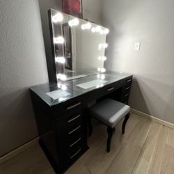Dark Gray Or white Makeup Vanity  PLEASE READ DESCRIPTION