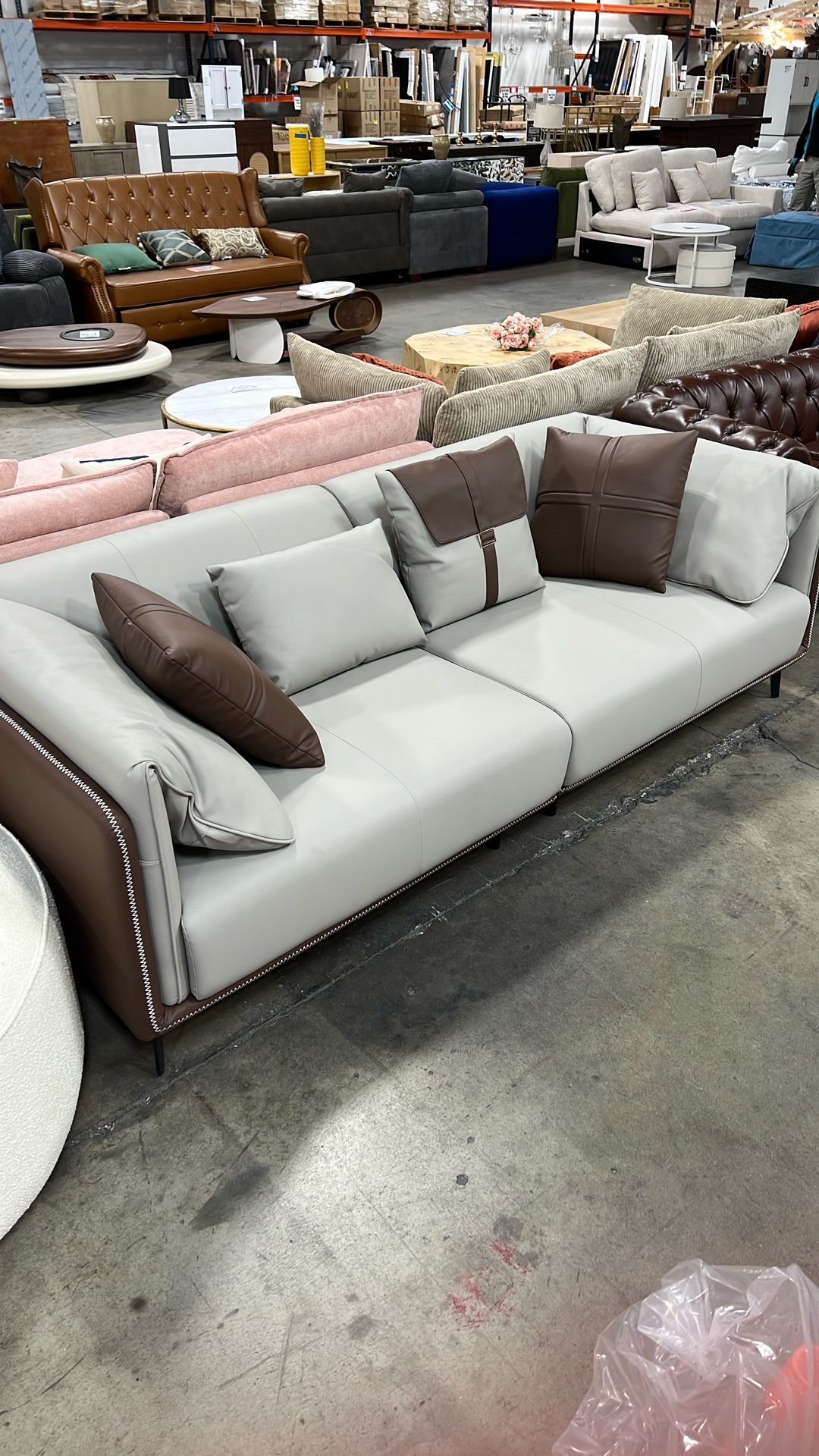 WROUGHT STUDIO Benianimo Sofa