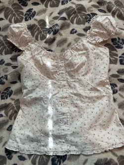 hollister cute top :)