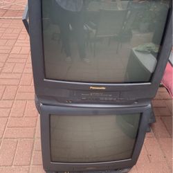 Television Solo El Radio Funciona $10.00  Cada Una 