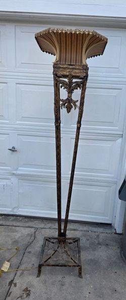 Vintage lamp $100