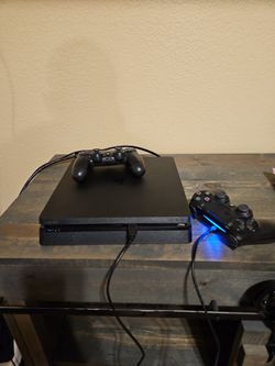 Ps4 2 Controllers 5 Games Installed