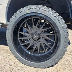 24x12 Rims And Tires 35/1250/24 MT