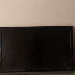 standard tv flat screen, with wall mount 