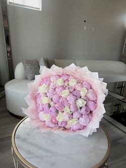 bouquet of peonies available!💕
