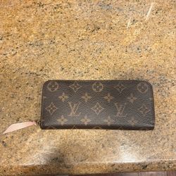 Louis Vuitton Monogram Wallet – Great Condition