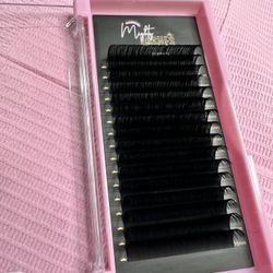 Lash extension Trays $10 Each