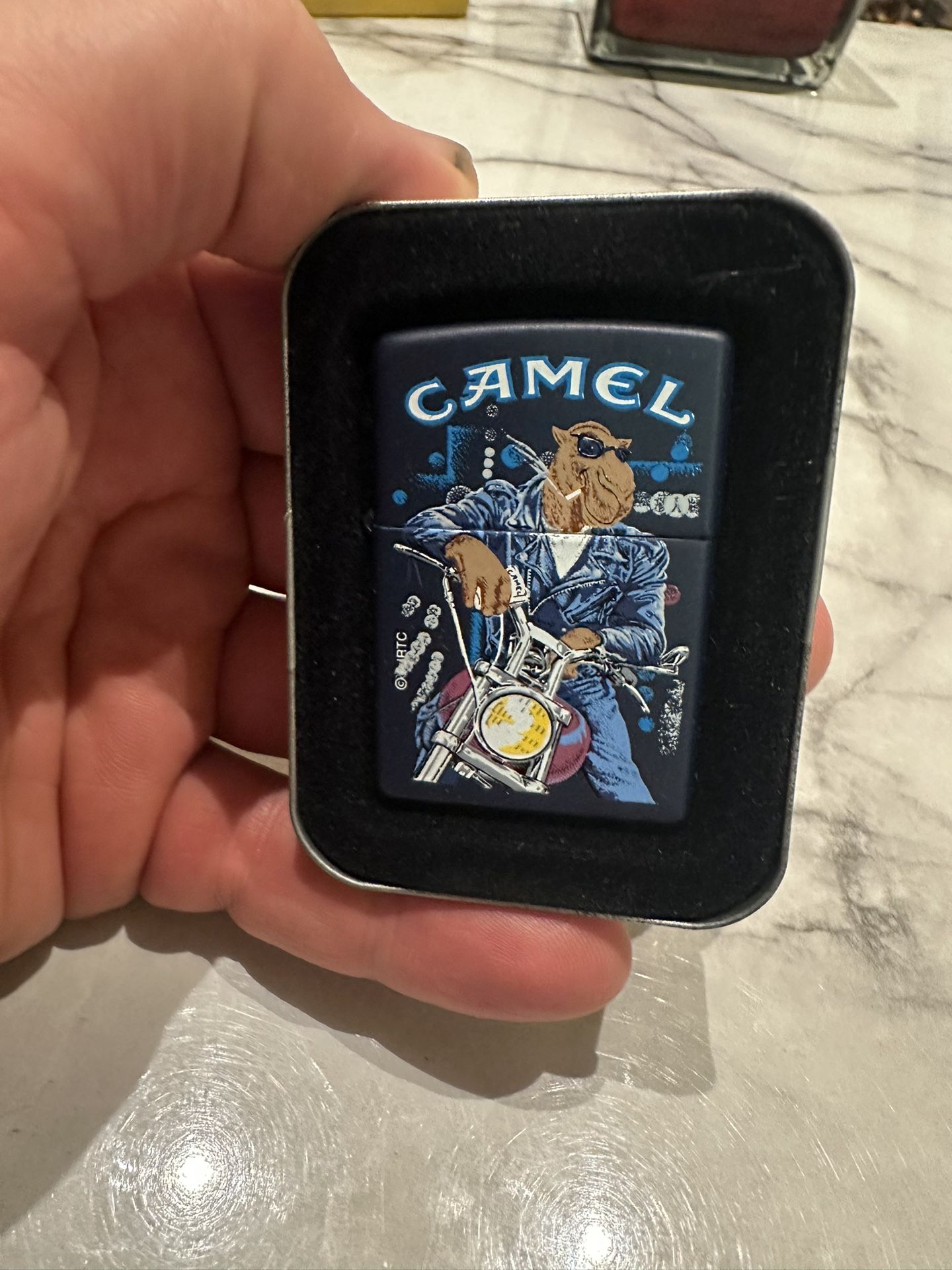 Joe Camel Zippo 239CML 255 C JOE HANDLB