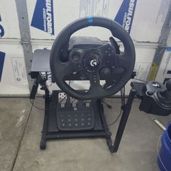 Logitech - G923 Racing Wheel and Pedals/ Logitech Driving force Shifter
