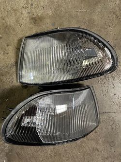 LA Zona Auto Parts 1993 to 1995 Honda Civic 2 and 3 Door Turn Signal Housing Corner Lights Micas Direccional