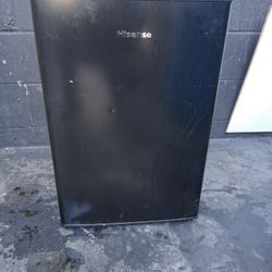 Mini Fridge In Working Condition Delivery Available 