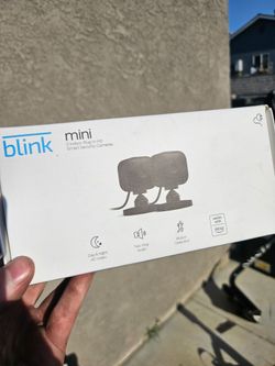 Blink Mini 2-Pack Indoor Plug-In HD Security Cameras - NEW