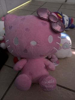 Hello Kitty 50th Anniversary Edition stuffed Toy With Hearts with tag