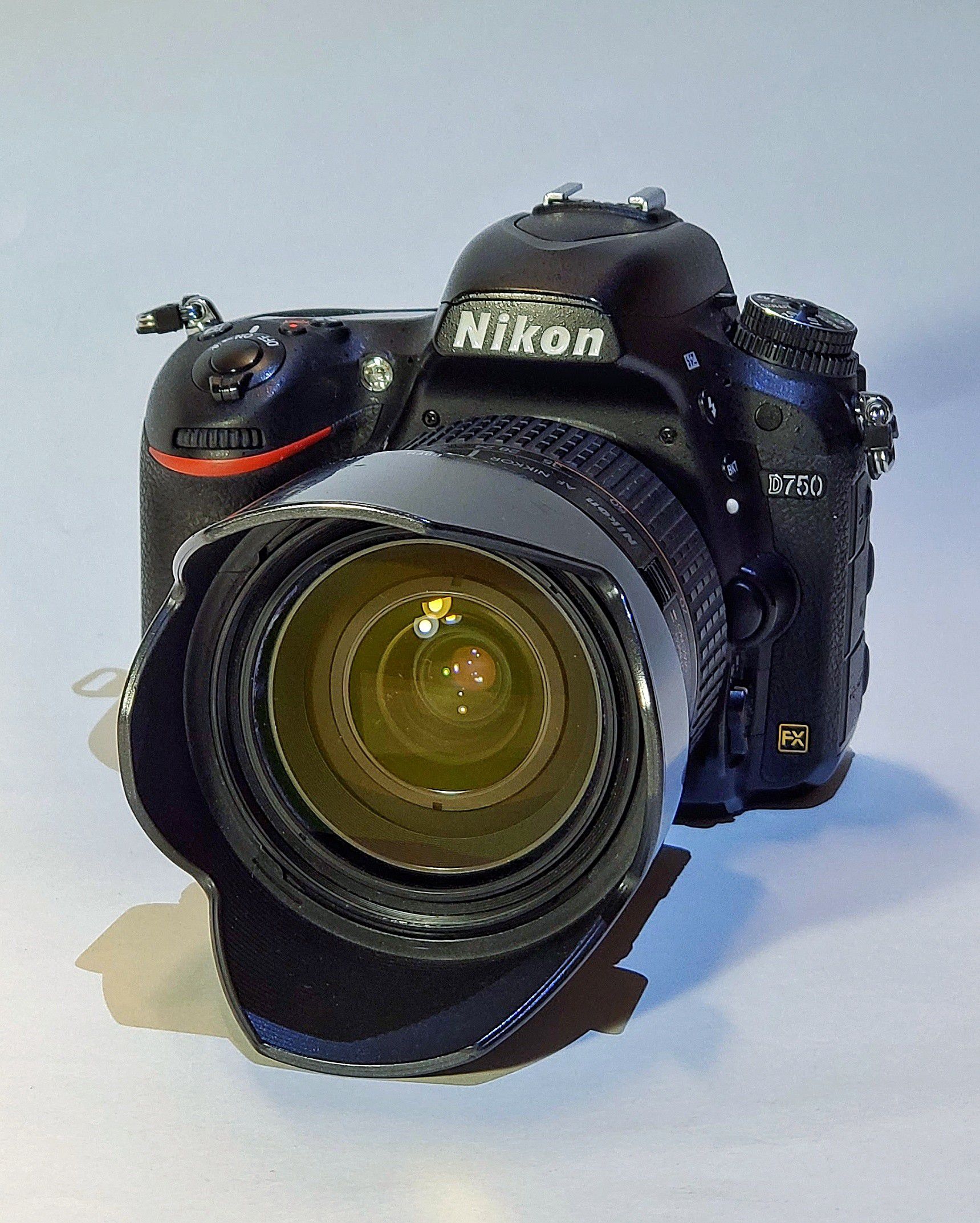 Nikon D750 Full Frame w 24-85 2.8 AF Lens