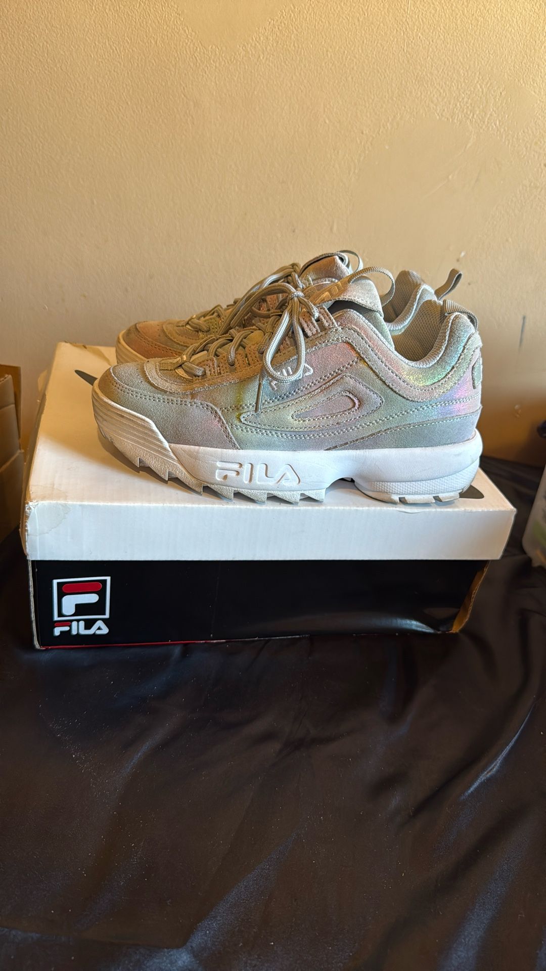 FILA DISRUPTOR II PRISM SUEDE Metallic Silver White Leather
