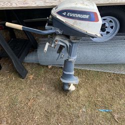 EVINRUDE 4 HP MOTOR 