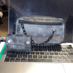 Louis Vuitton Hand Bag And Wallet Combo for Sale in New York, NY - OfferUp