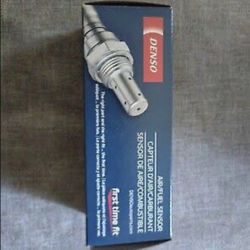 Toyota Prius DENSO Oxygen Sensor / Airflow Sensor 