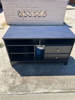 FREE TV STAND - curb alert