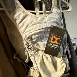 DC lNOXTO Travel Kit New $20 Hiking Backpack