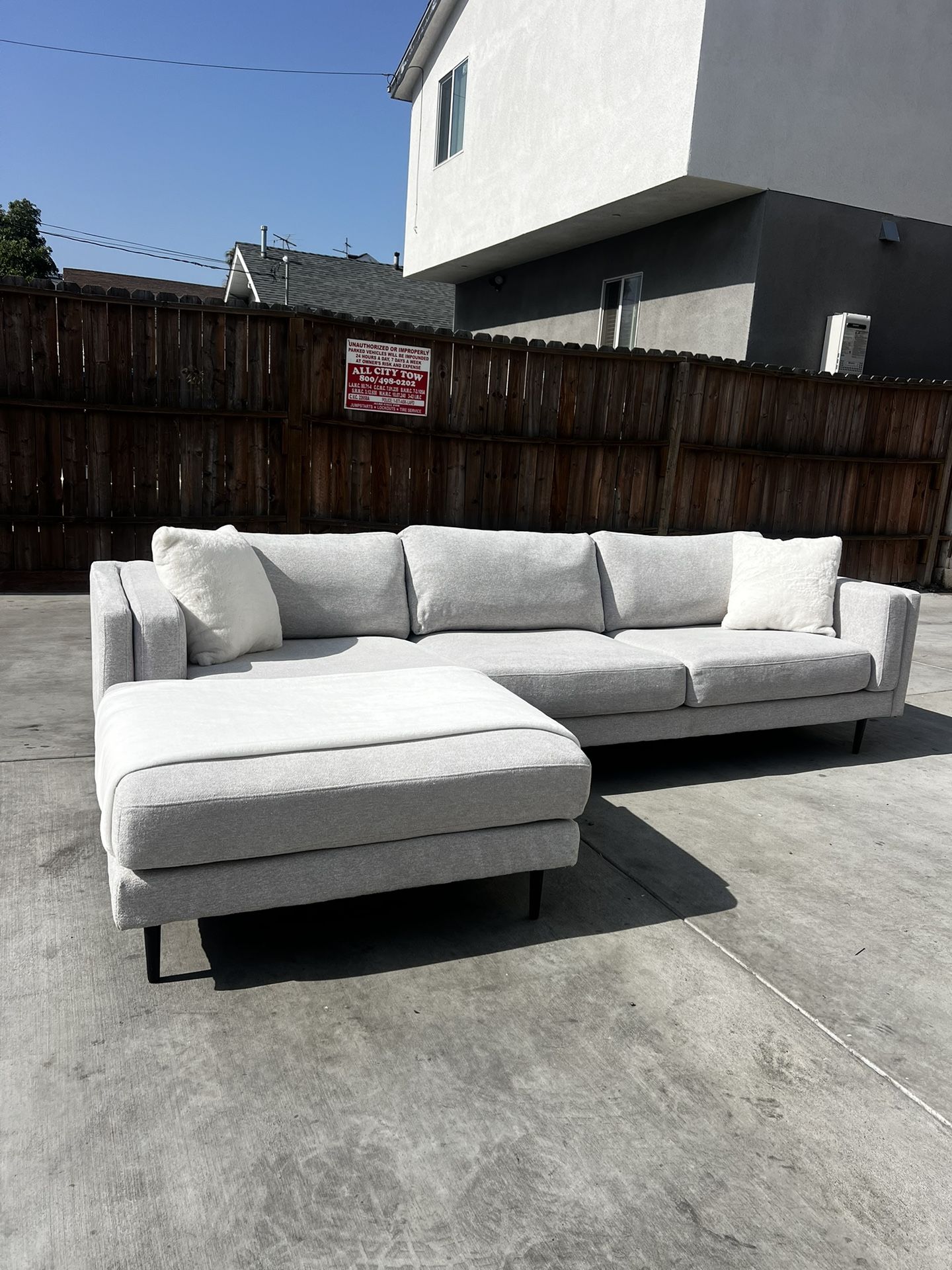 Light Grey/White Aries Sofa Sectional