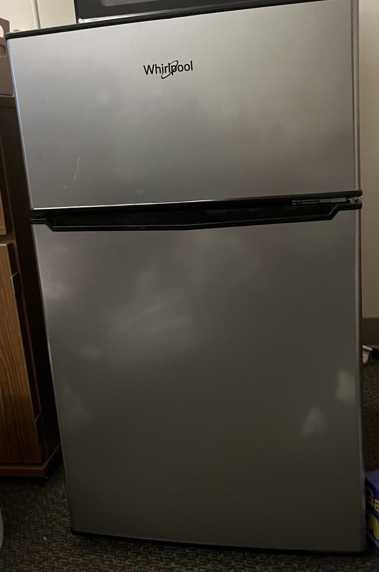 Whirlpool Mini Fridge 3.1 Cu. Ft.