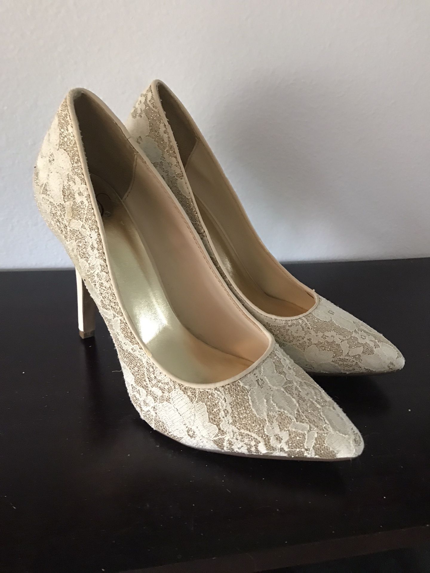 High Heel Pumps - Size 9