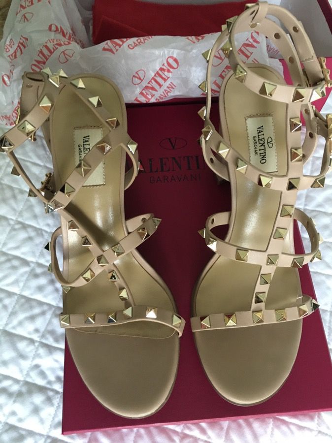 Valentino style sandals heels size 9