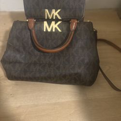 Michael Kors Purse And Wallet 