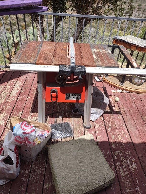 Black & Decker Table Saw