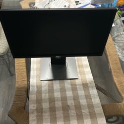 Adjustable DELL Monitor