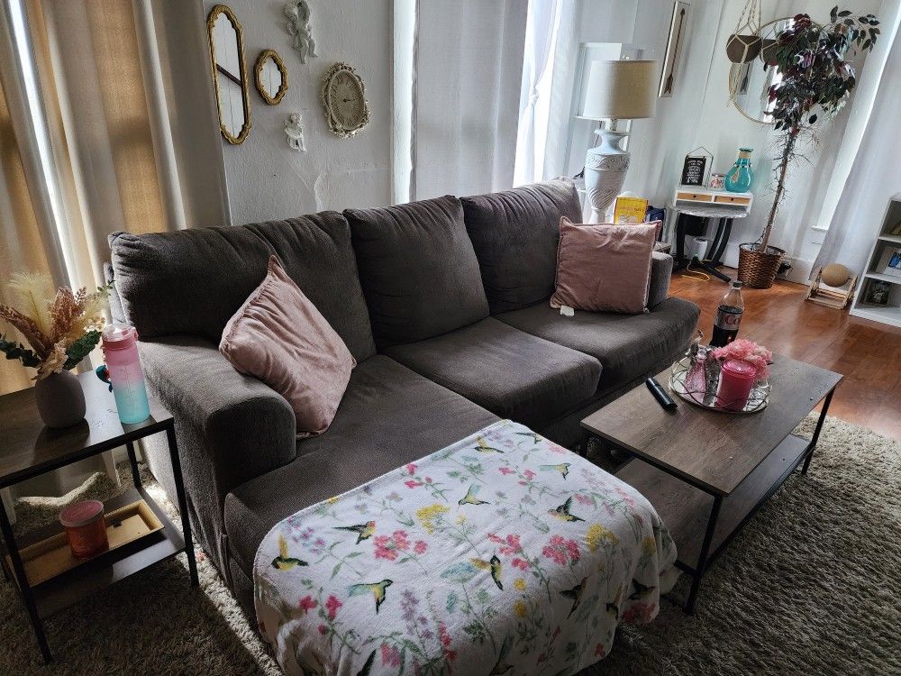 Loveseat Sectional With Reversable Chaise
