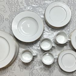 Gold-Rimmed Dinner Set, Excellent Condition! Price Negotiable  
