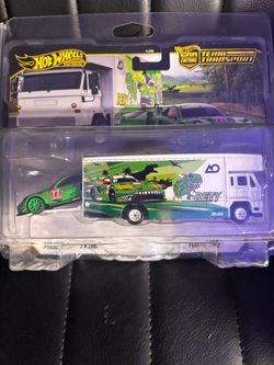 Hot Wheels Premium Car Culture Team Transport Rexy Set