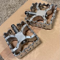 BMX SQUARE CHROME CAGED PEDALS 9/16