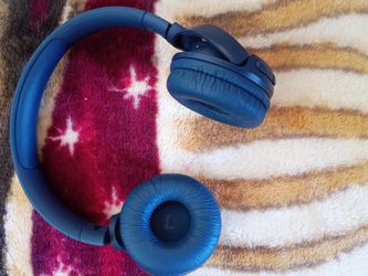 Wireless JBL Headset (with charger)