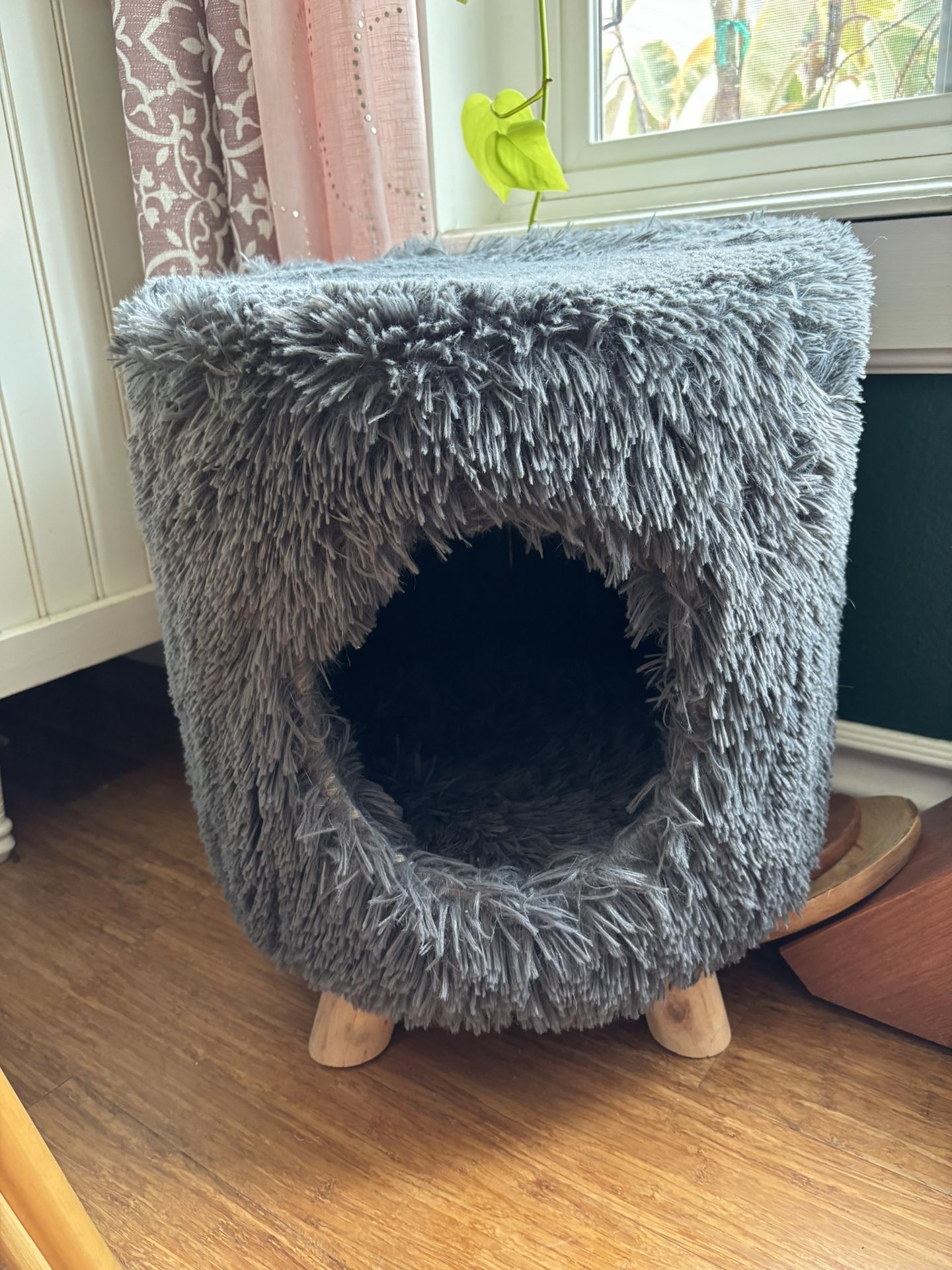 Cat Hideaway 