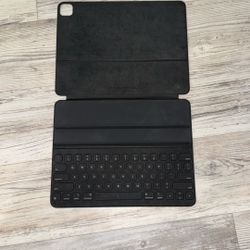 iPad 12.9” Gen 4 Keyboard Case