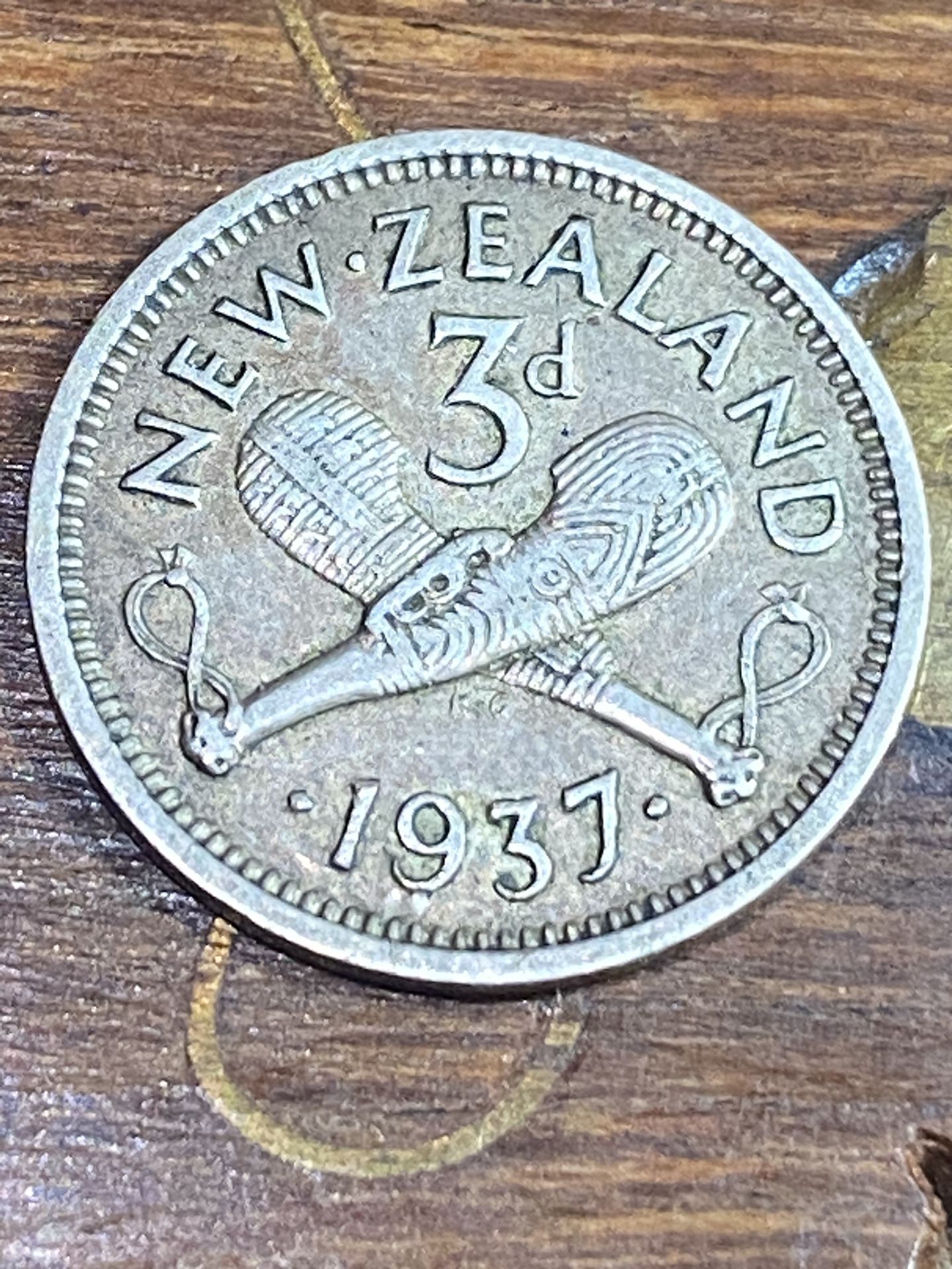 New Zealand 1937 3 Pence 196442 combine shipping