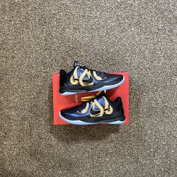 Nike Kobe 5 Year Of The Mamba Eggplant Size 7.5