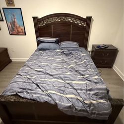 Queen Bedroom Set