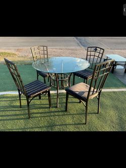 Round Glass Top Dining Table with 4 Chairs